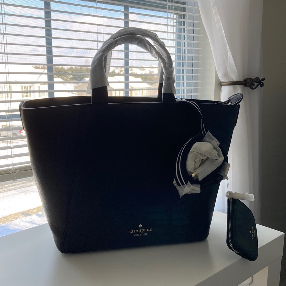 Kate spade satchel with strap and coin purse in black pebble leather